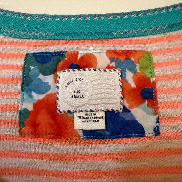 Striped Ruffle Top - Picture 3 of 8